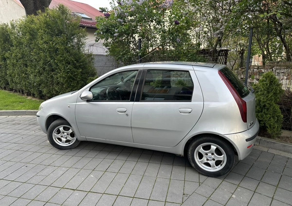 Fiat Punto cena 9900 przebieg: 239000, rok produkcji 2010 z Biała małe 29